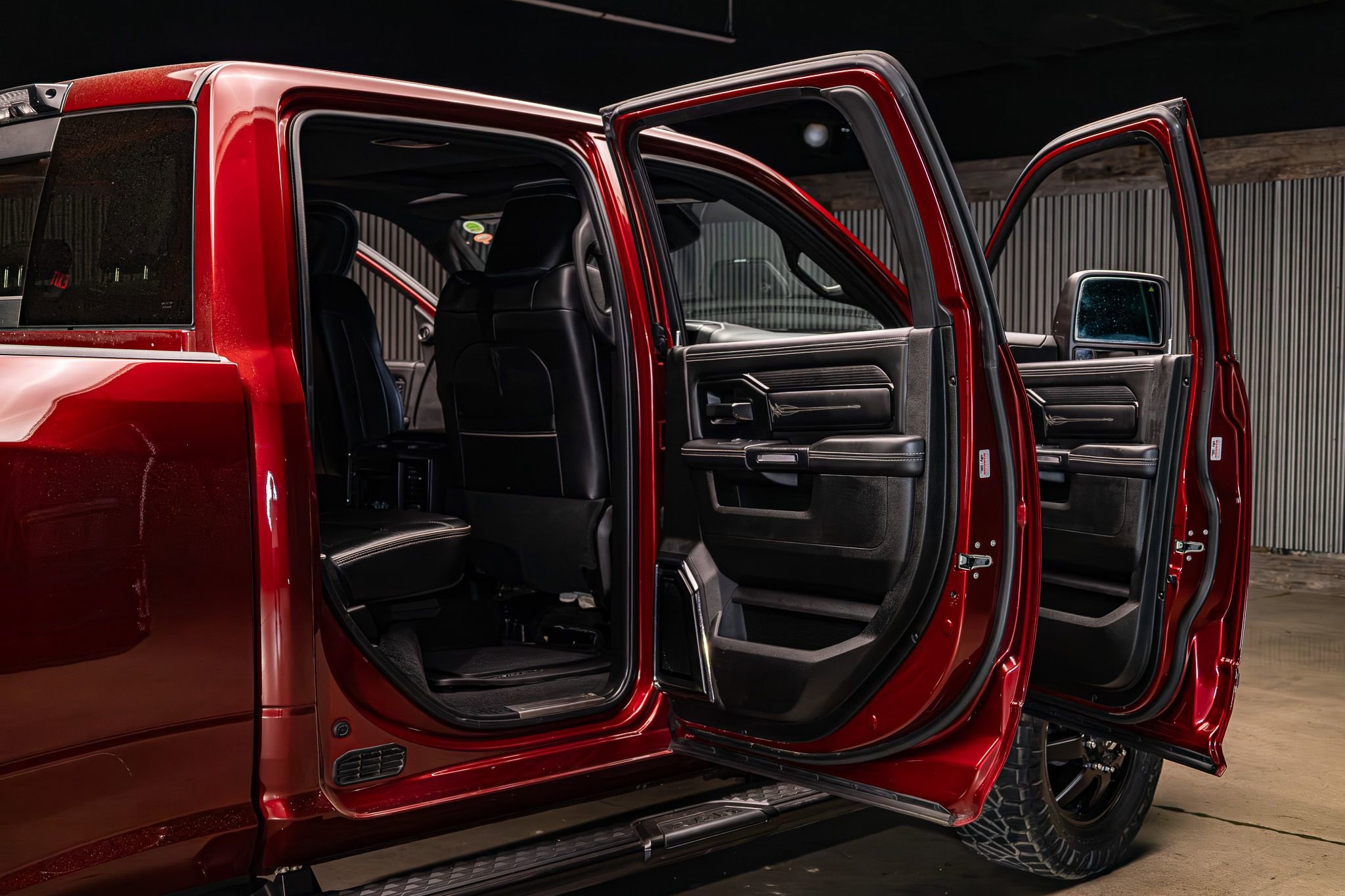 Used 2024 RAM 3500 Limited image 34