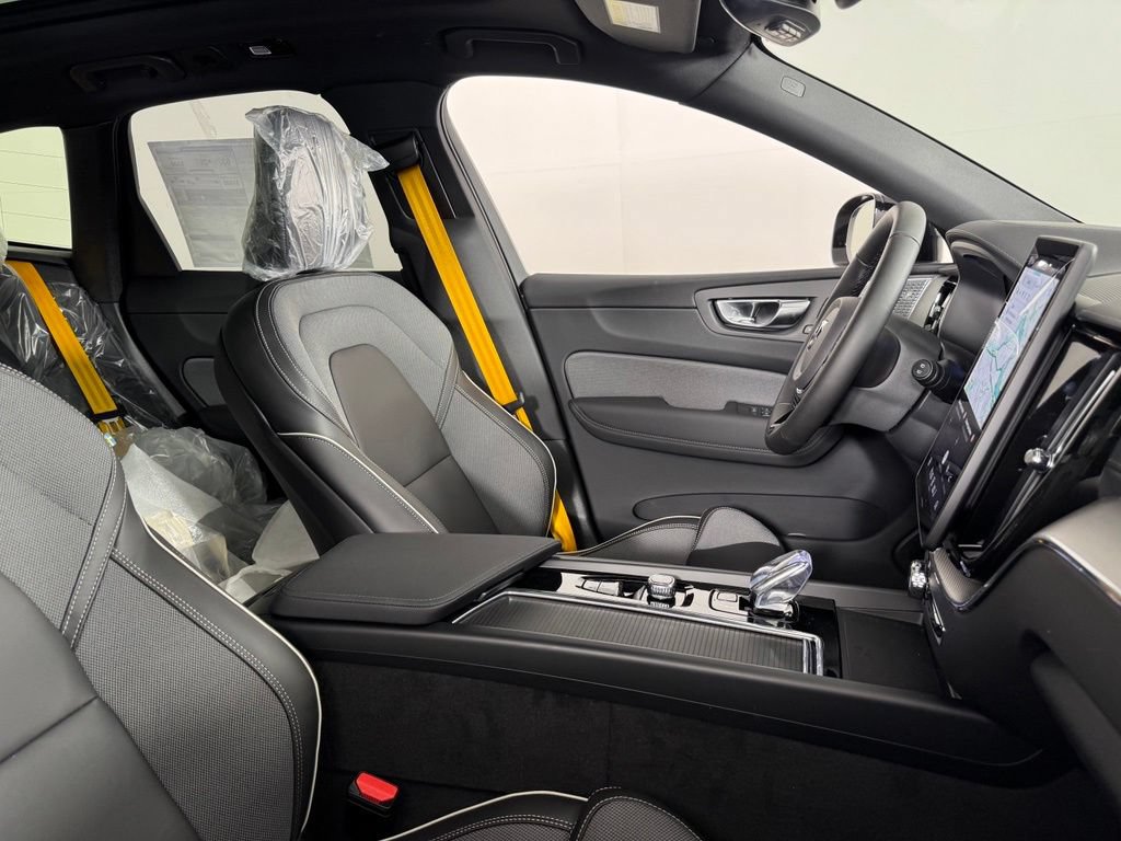New 2026 Volvo XC60 T8 Polestar AWD/4WD image 2