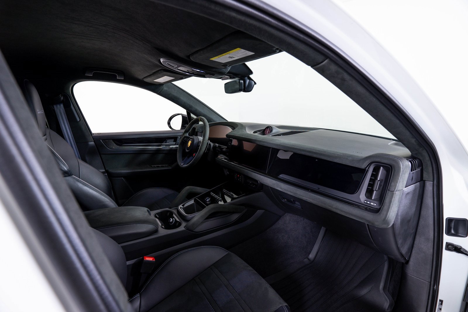 Used 2024 Porsche Cayenne Turbo GT image 16