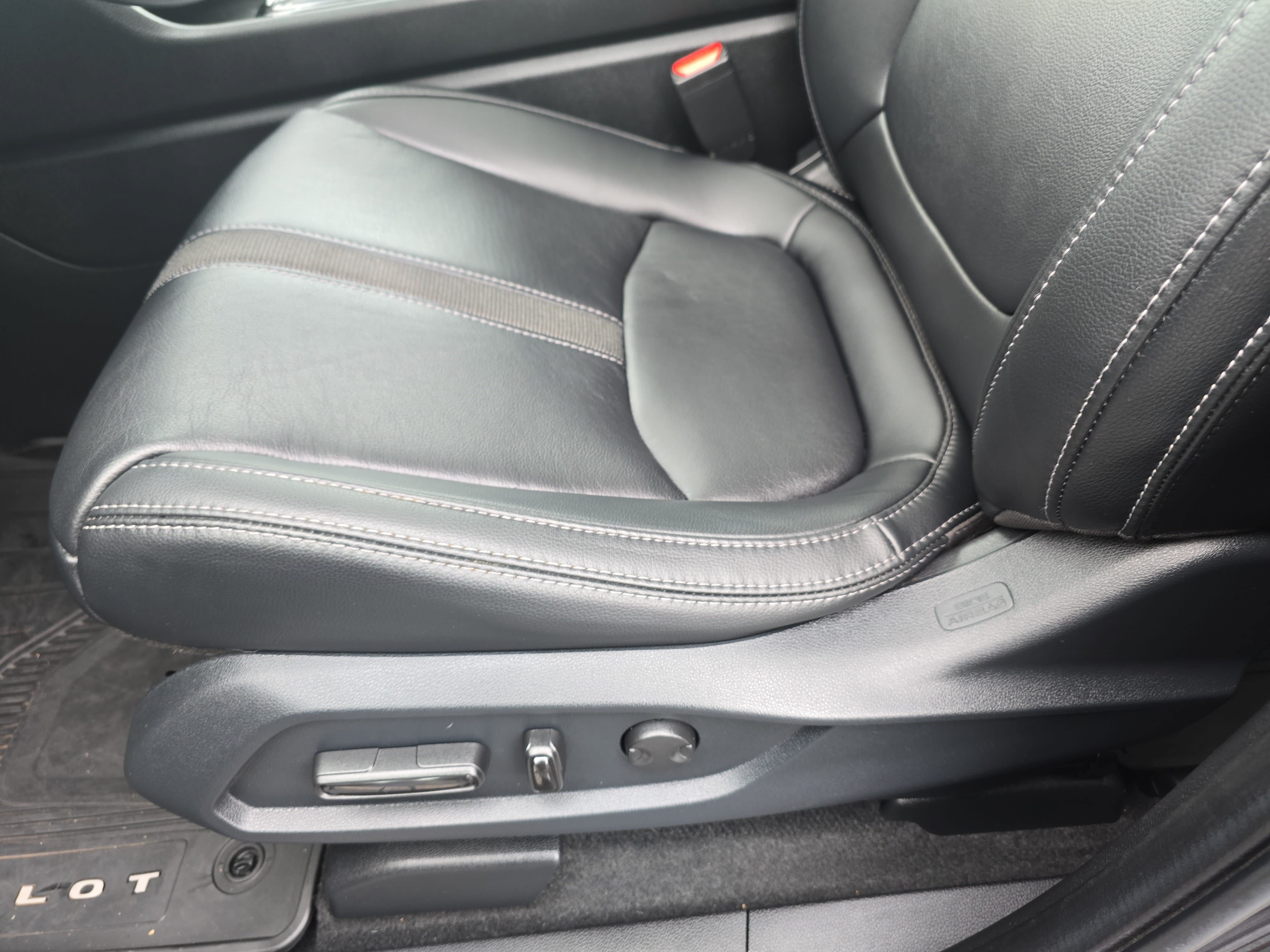 Used 2023 Honda Pilot Touring image 30
