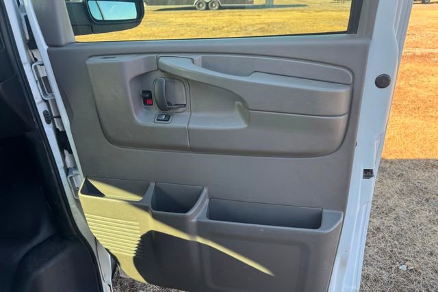 Used 2015 Chevrolet Express 2500 LS RWD image 17
