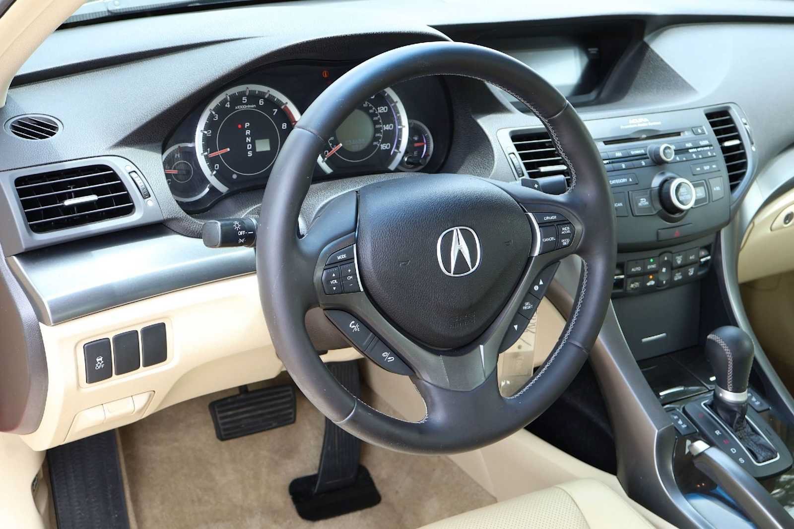 Used 2013 Acura TSX Sedan FWD image 2