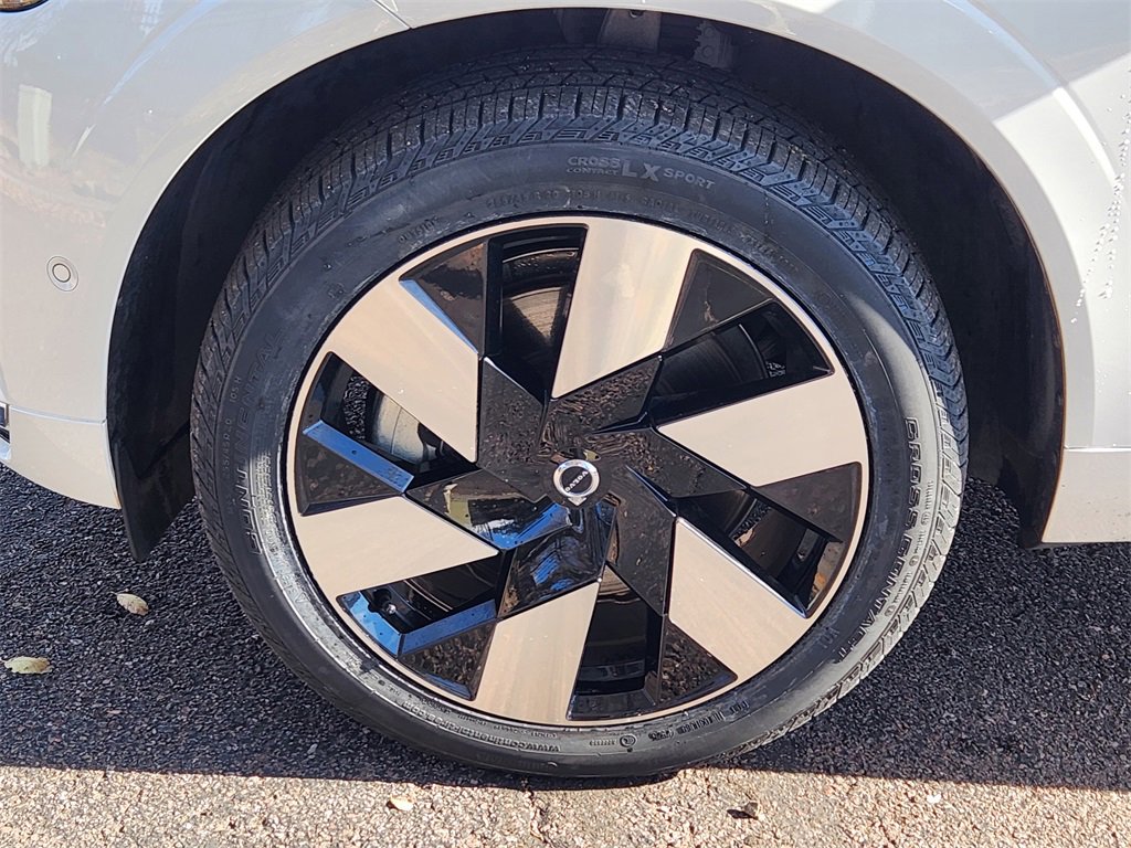 Used 2023 Volvo XC60 T8 Ultimate image 25