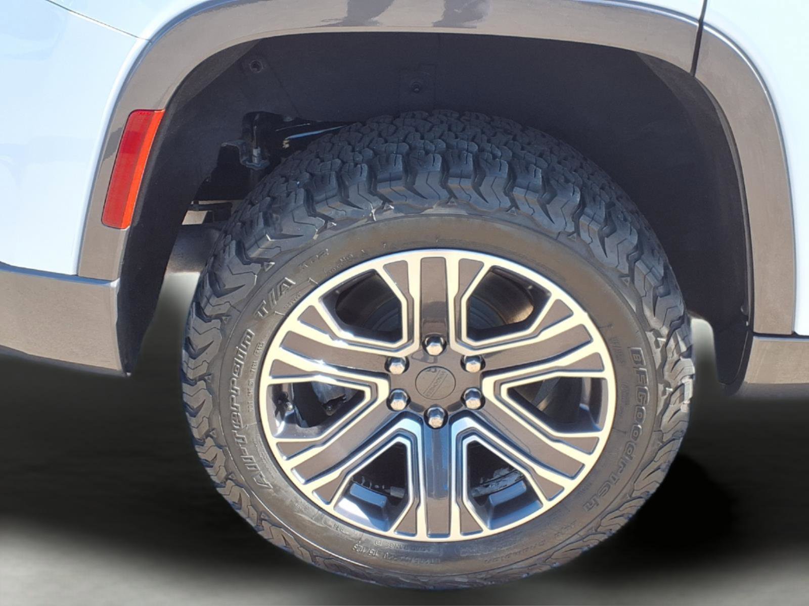 Used 2022 Jeep Wagoneer Series III w/ Flexible Seating Group AWD/4WD image 9