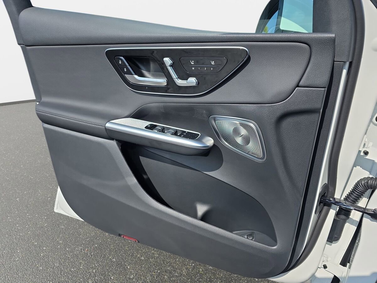 New 2026 Mercedes-Benz GLC 300 4MATIC image 26