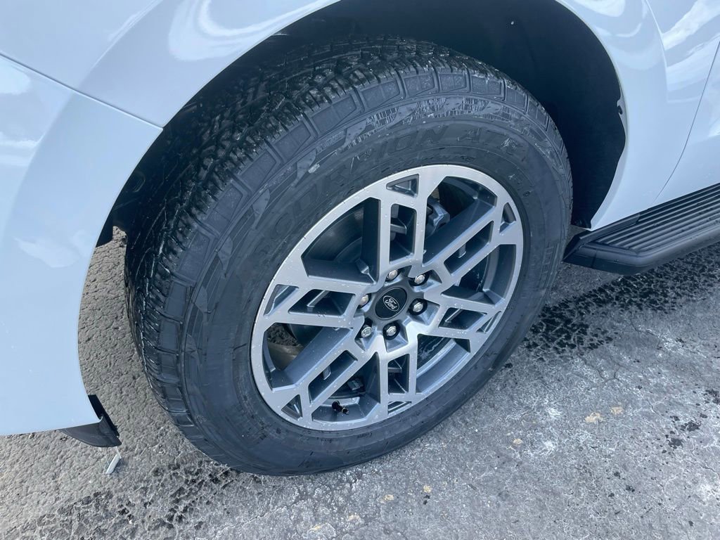 New 2026 Ford Expedition Max Active AWD/4WD image 3