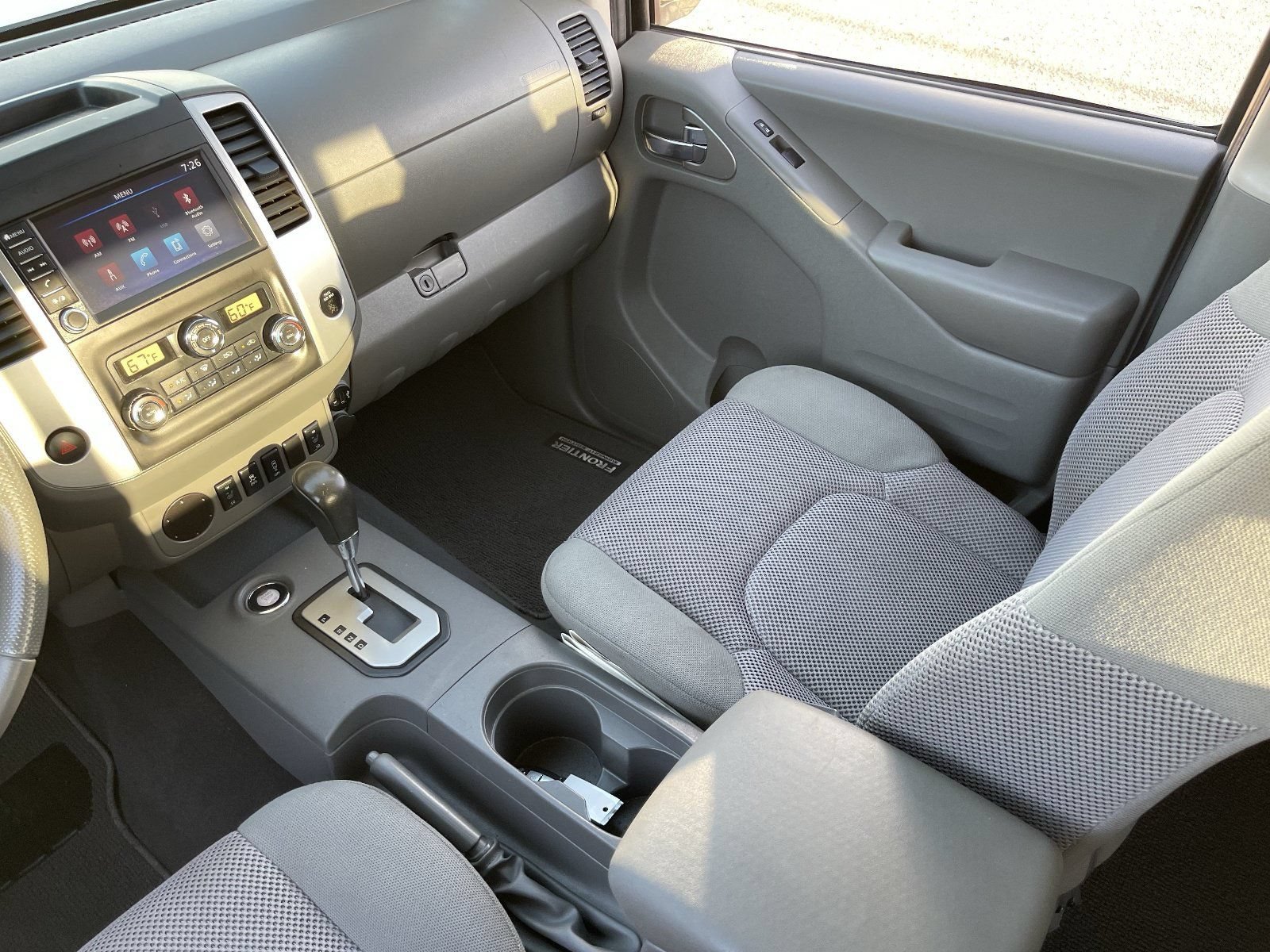 Used 2020 Nissan Frontier SV w/ Midnight Edition Floor Mats RWD image 17