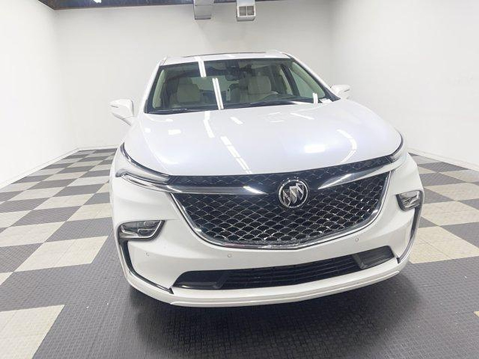 Used 2023 Buick Enclave Avenir w/ Avenir Technology Package AWD/4WD image 6