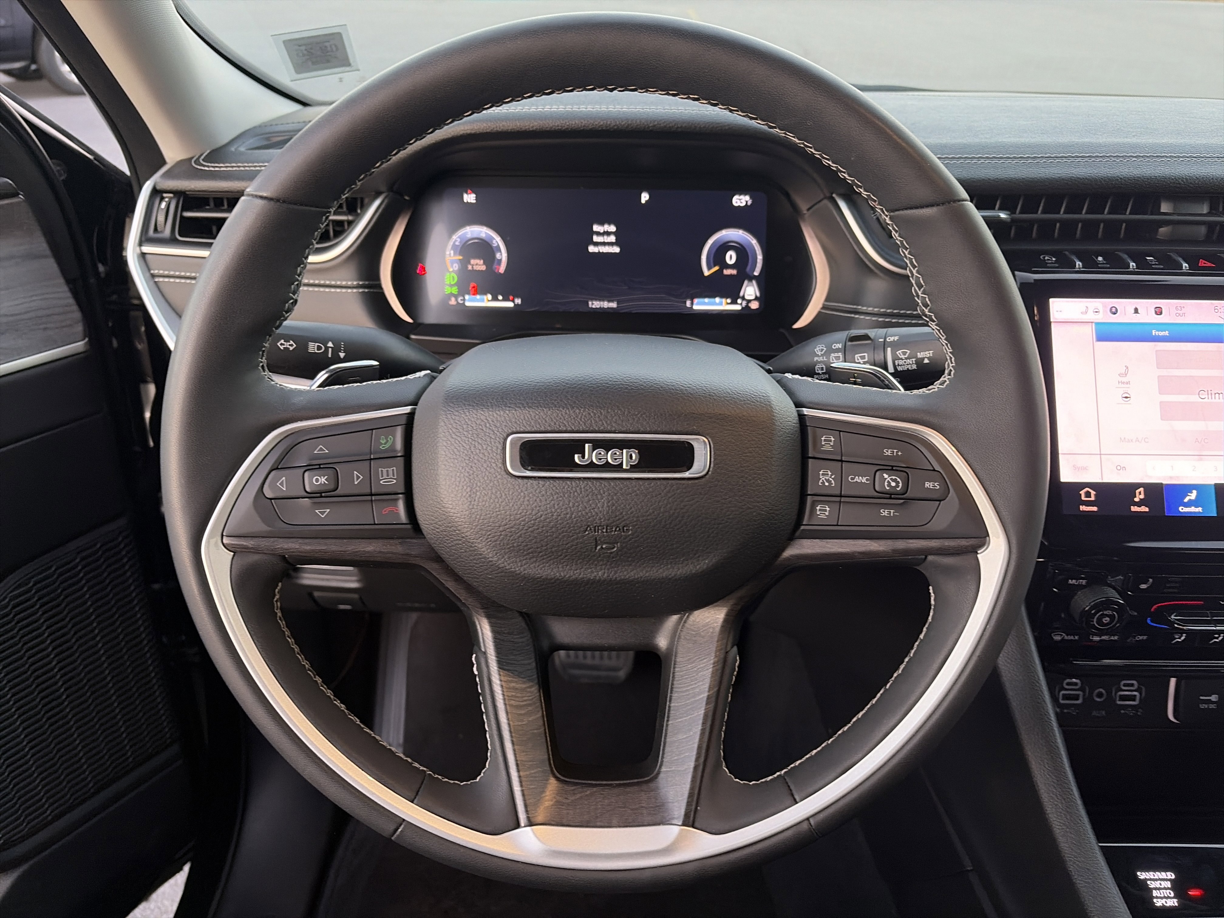 Used 2023 Jeep Grand Cherokee L Limited image 18