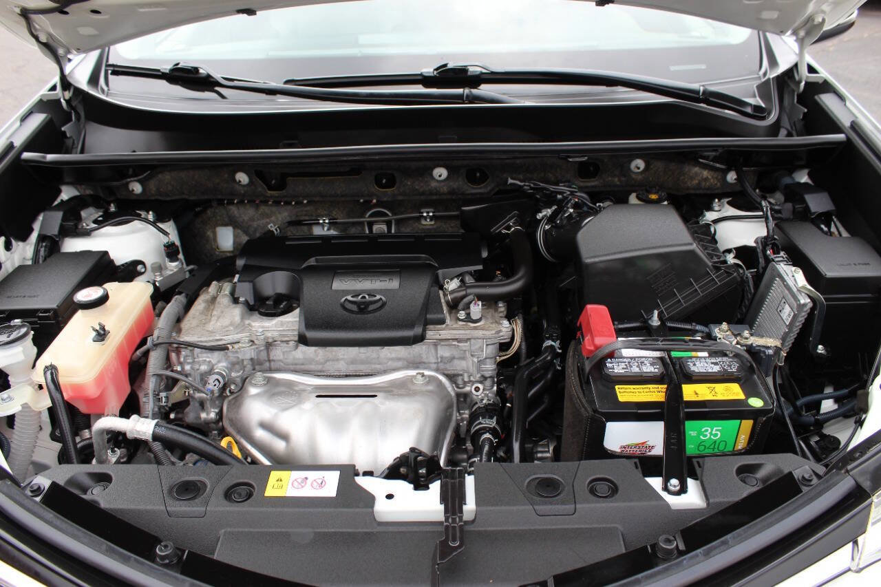 Used 2017 Toyota RAV4 XLE w/ Premium Special Value Package image 8