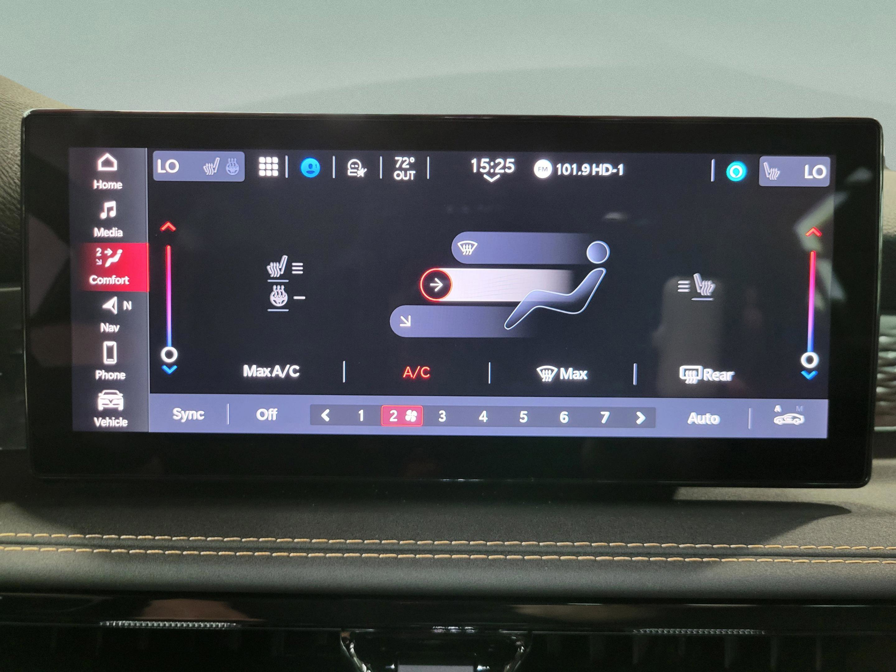 New 2025 Alfa Romeo Tonale w/ Premium Package image 58