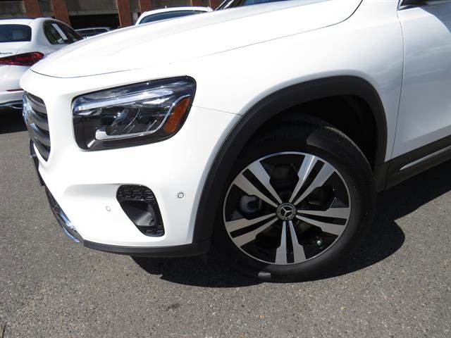 Used 2025 Mercedes-Benz GLB 250 4MATIC image 23