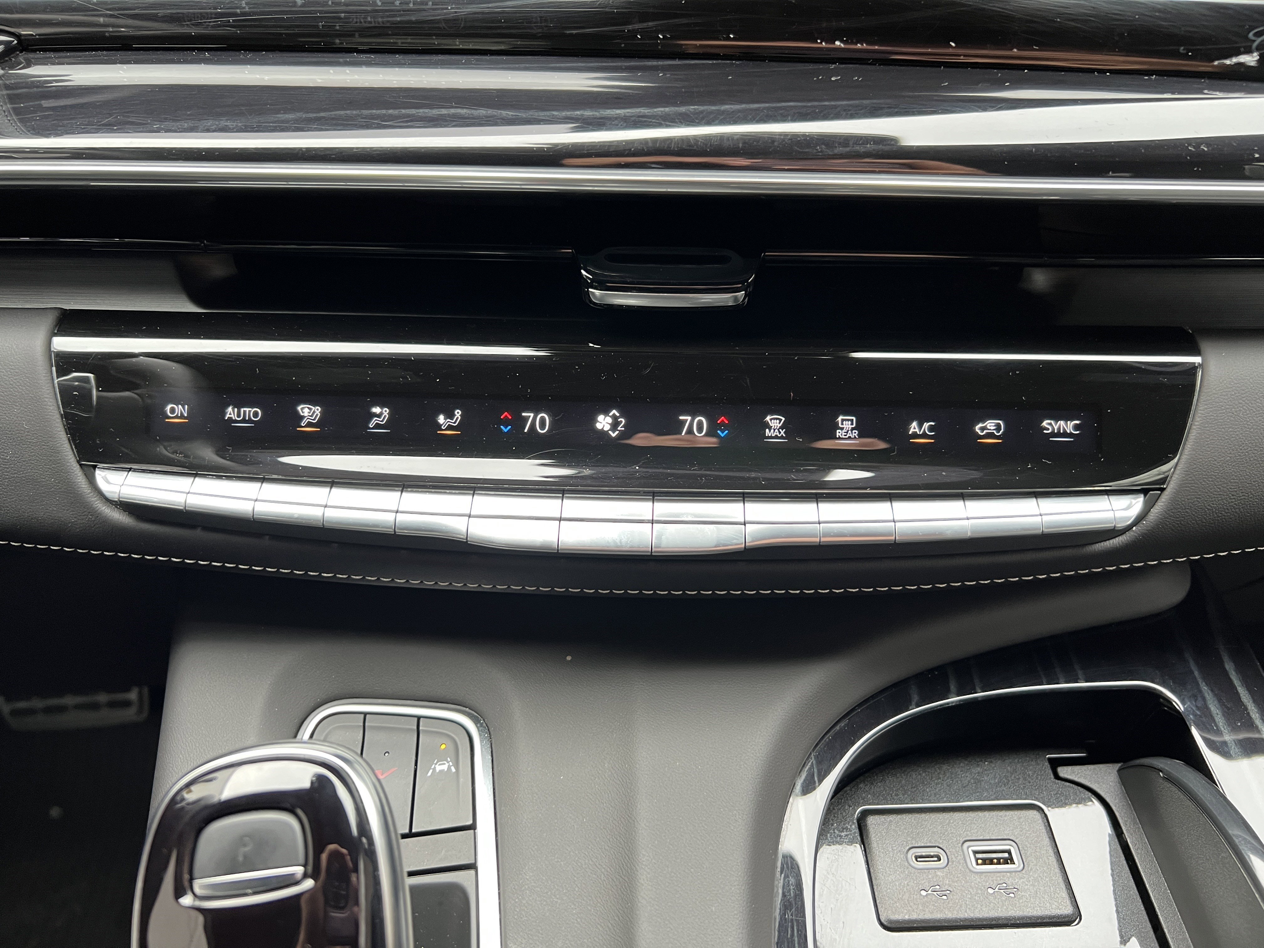 Used 2024 Cadillac Escalade V w/ LPO, ONYX Package AWD/4WD image 34