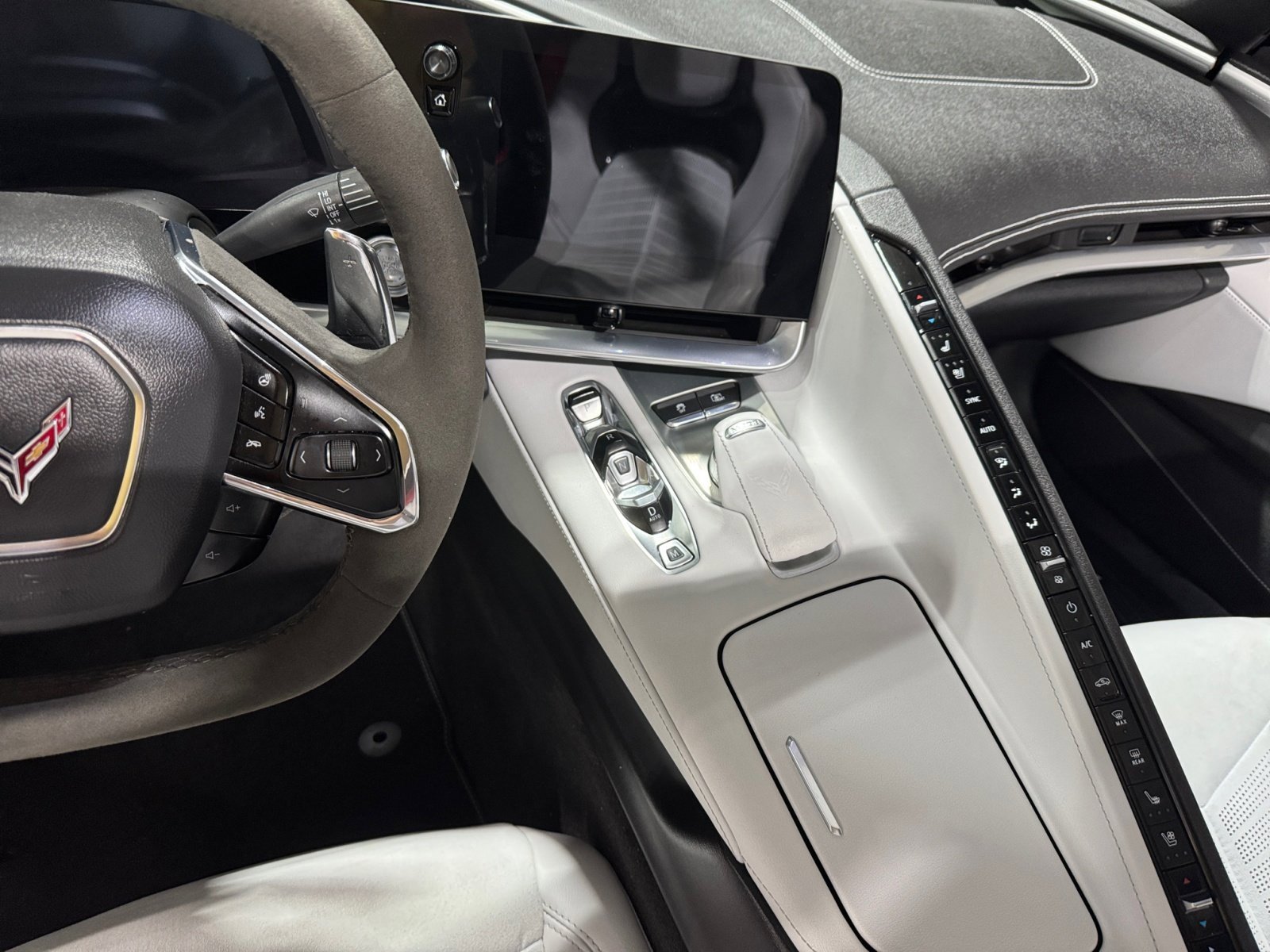 Used 2024 Chevrolet Corvette Stingray image 6