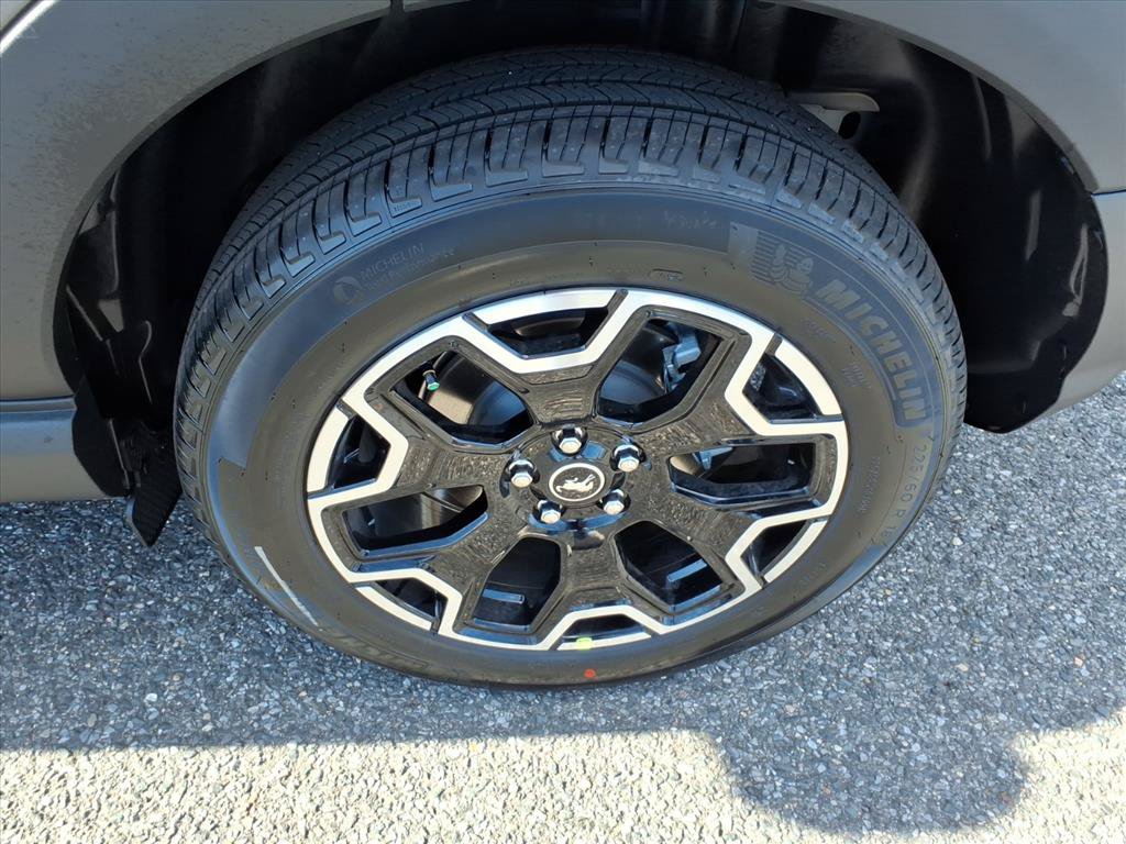 New 2025 Ford Bronco Sport Outer Banks w/ Outer Banks Tech Package+ AWD/4WD image 8