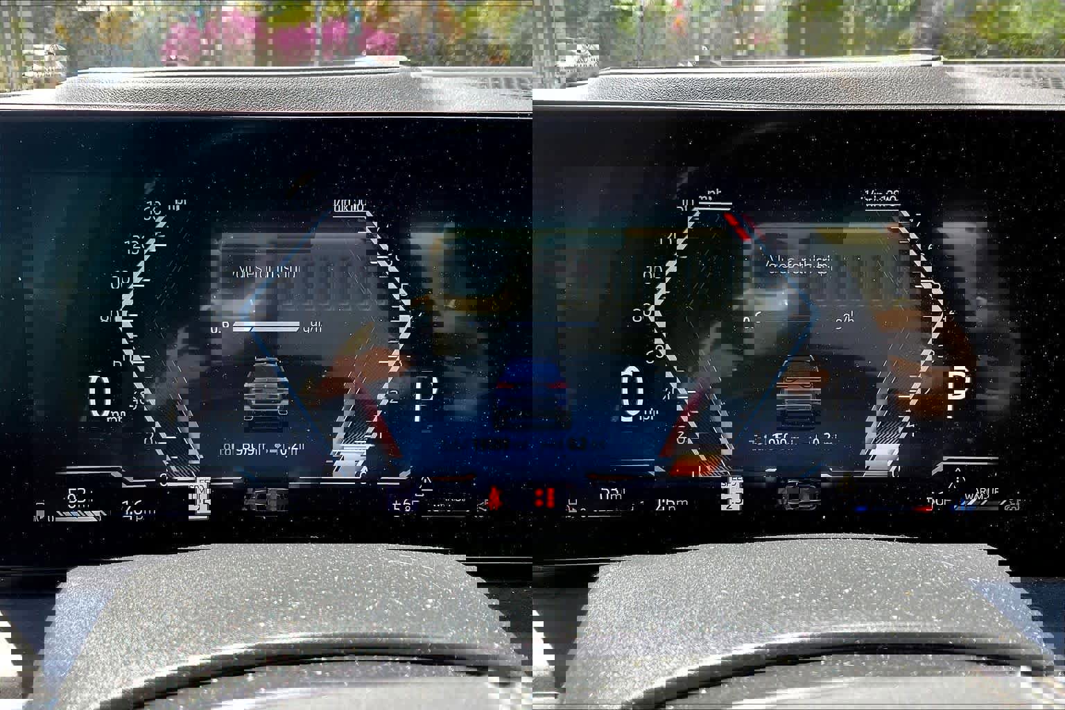 Used 2024 BMW X7 xDrive40i w/ Climate Comfort Package image 28