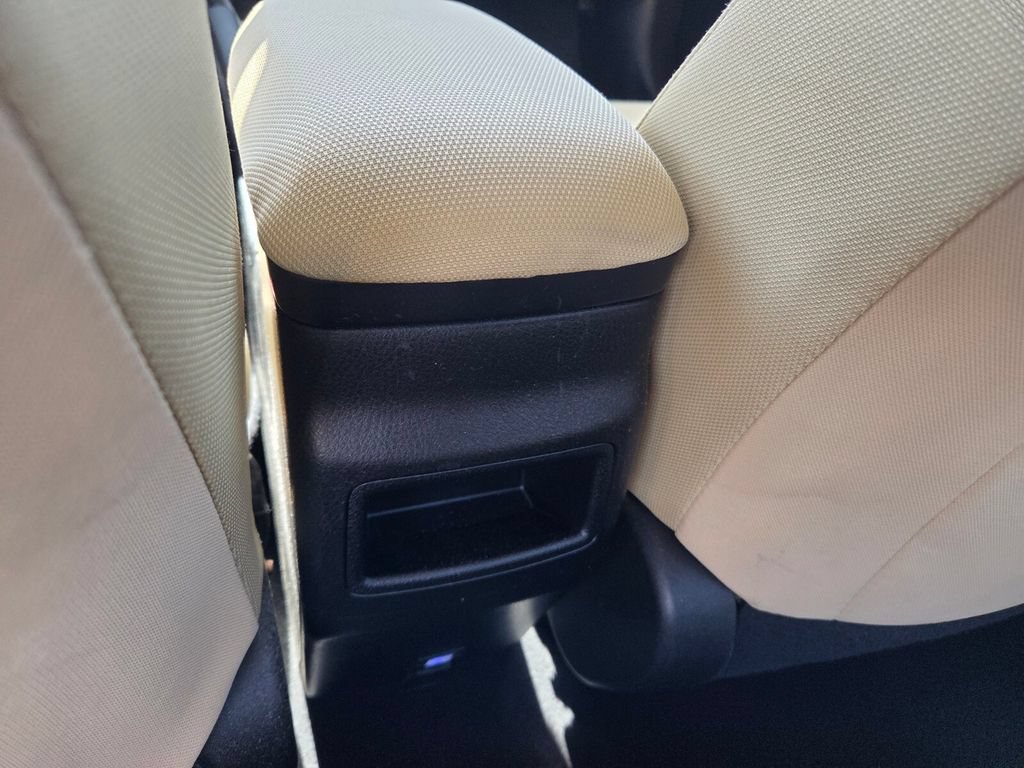 Used 2019 Toyota Corolla LE FWD image 6