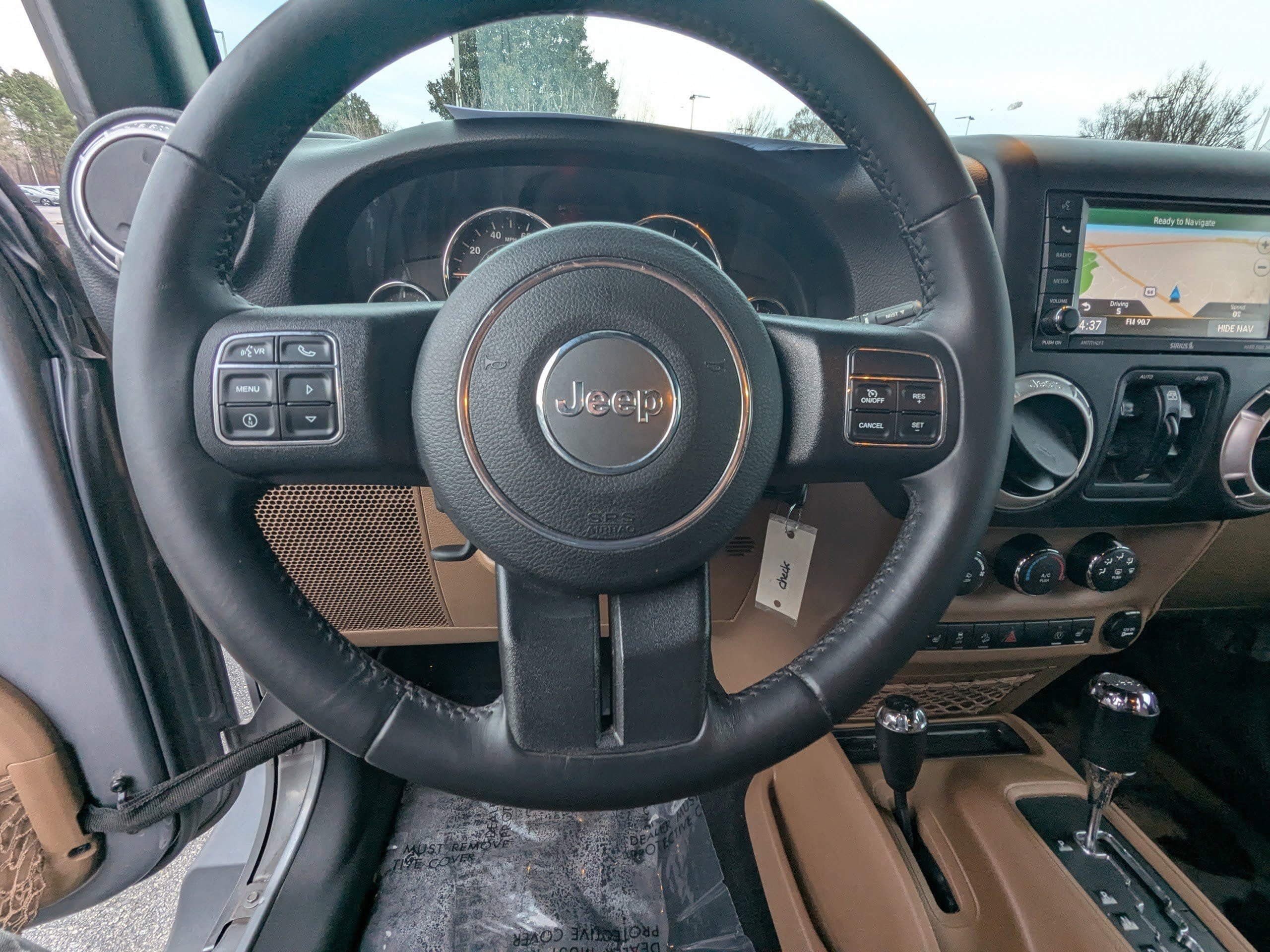 Used 2018 Jeep Wrangler Unlimited Sahara w/ Connectivity Group AWD/4WD image 16