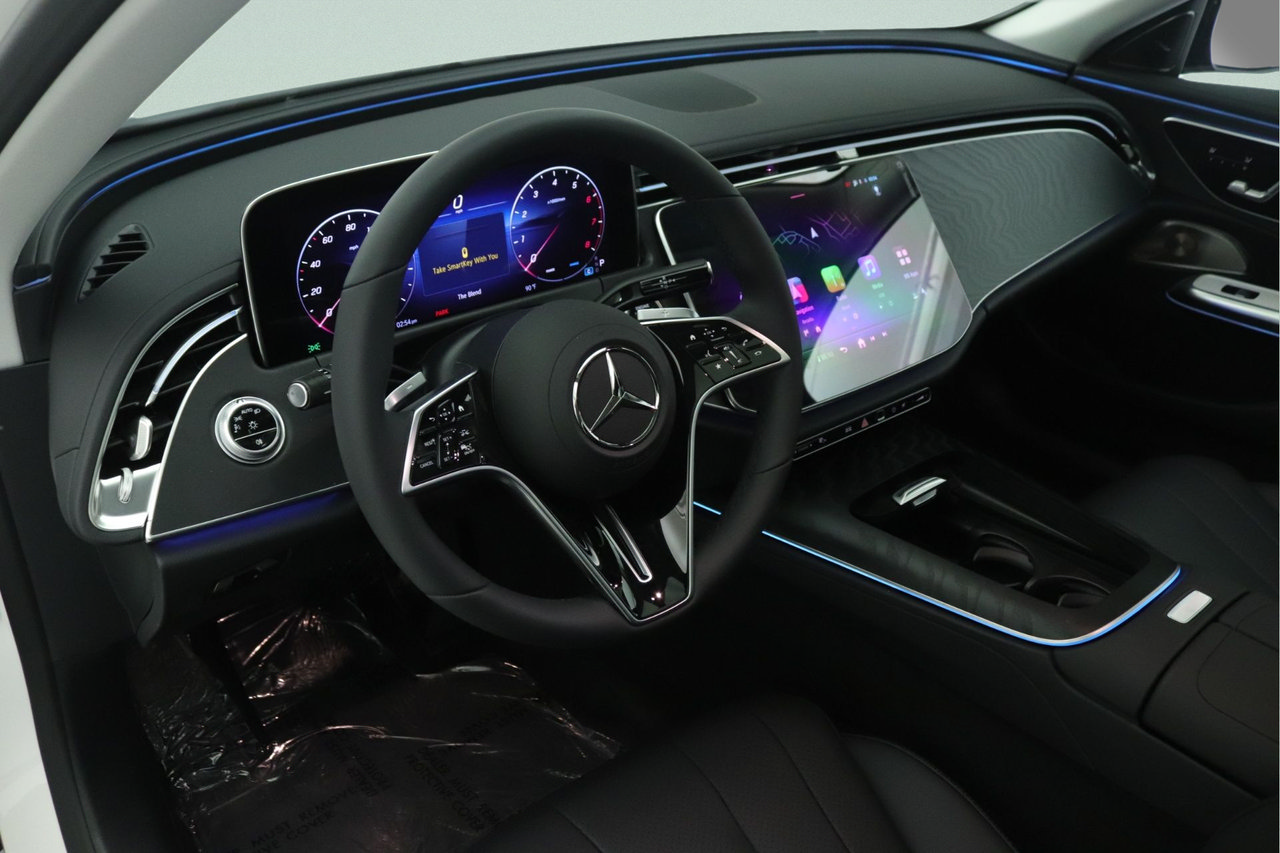 New 2026 Mercedes-Benz E 450 4MATIC Sedan image 4