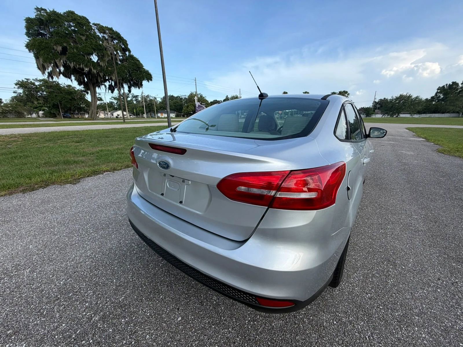 Used 2017 Ford Focus SE FWD image 27
