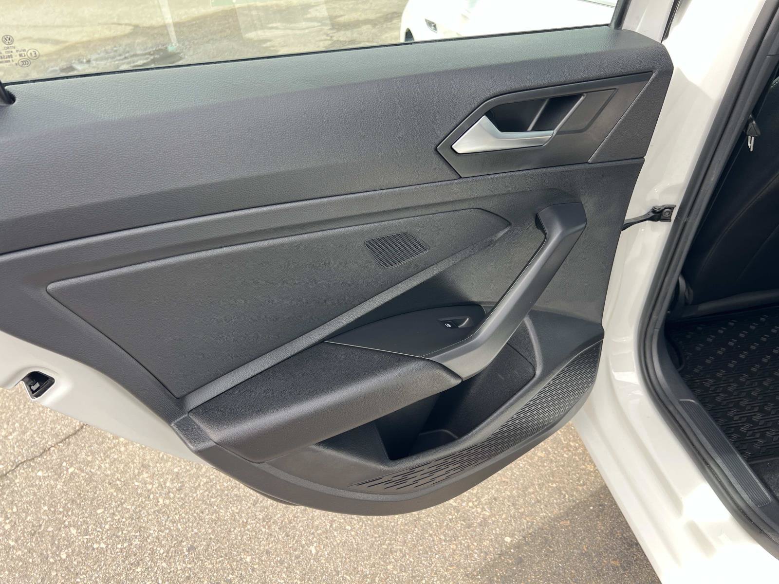 Used 2019 Volkswagen Jetta R-Line w/ R-Line Cold Weather Package FWD image 19