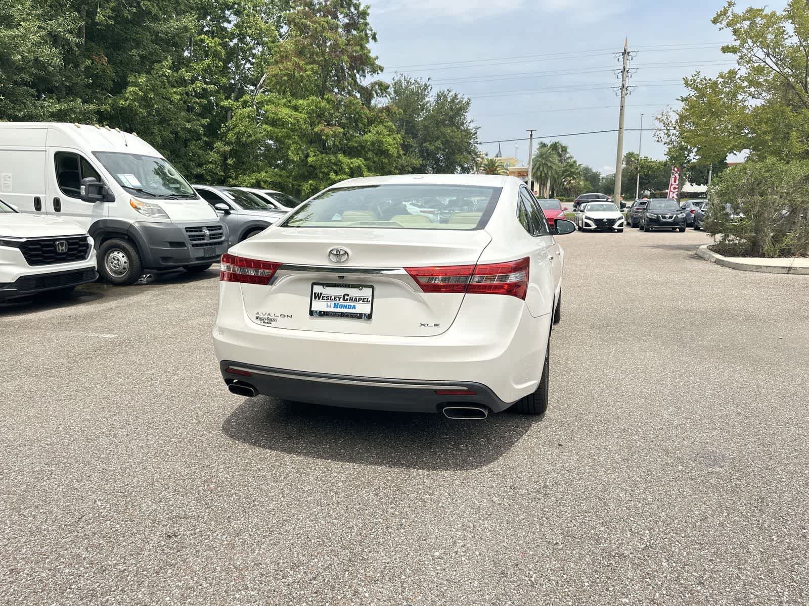 Used 2016 Toyota Avalon XLE FWD image 6