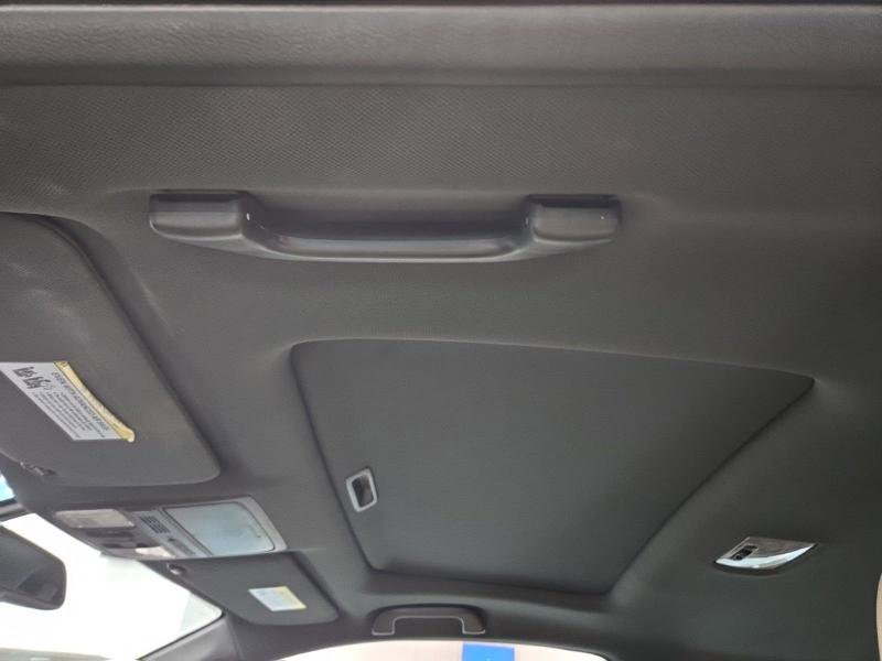 Used 2017 Honda Accord EX-L image 12