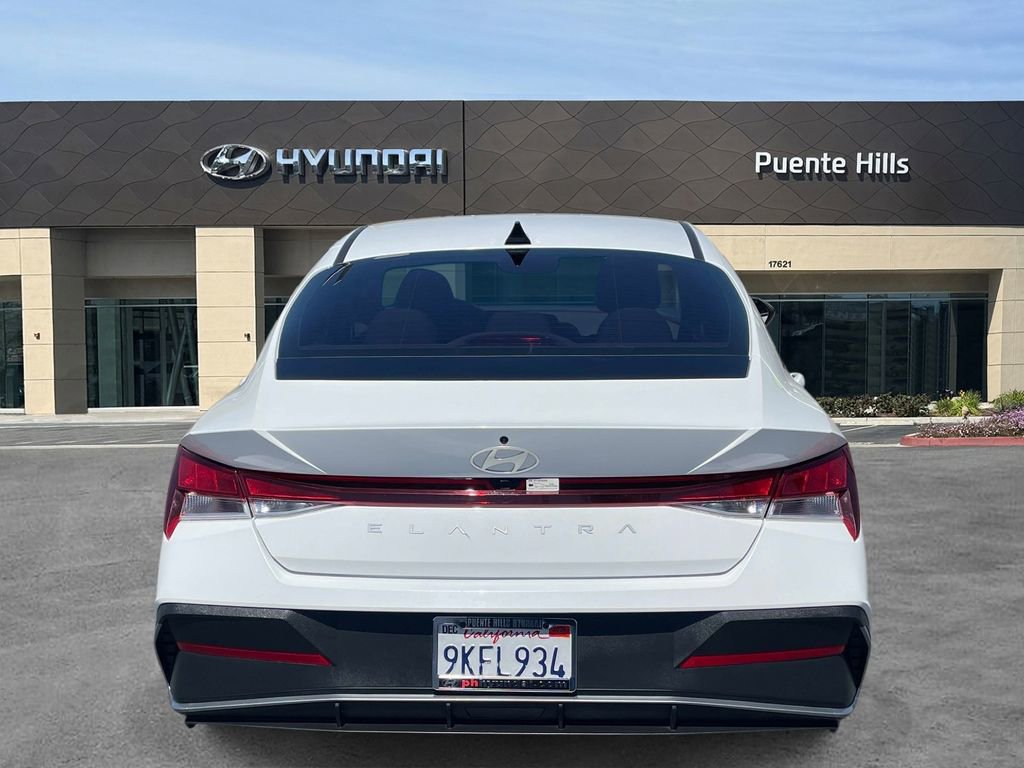 Certified 2024 Hyundai Elantra SEL FWD image 5