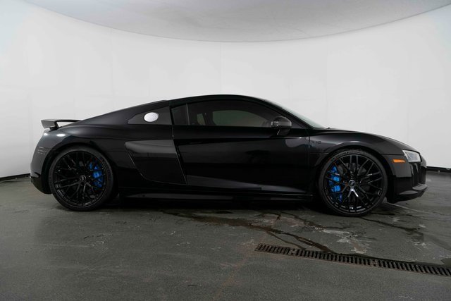 Used 2017 Audi R8 V10 plus image 8