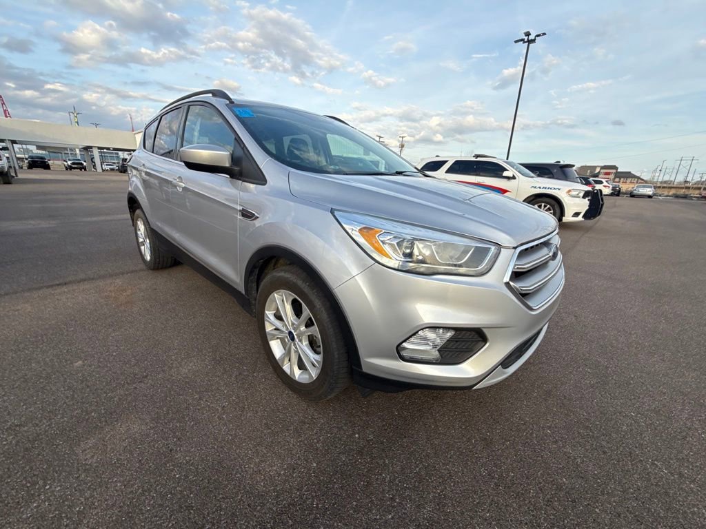 Used 2017 Ford Escape SE w/ Equipment Group 201A image 8