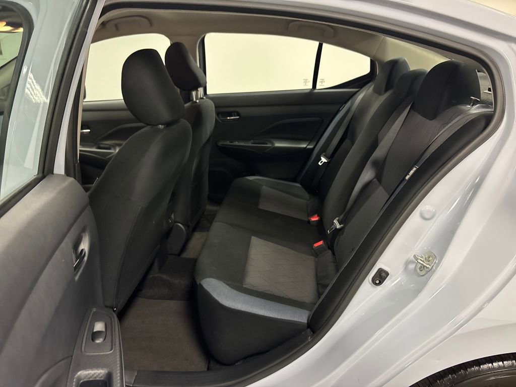Used 2025 Nissan Versa SV image 29