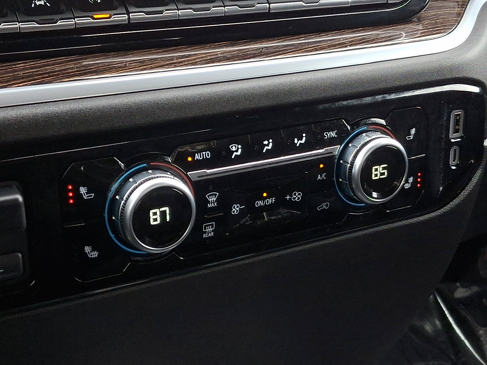 Used 2024 GMC Sierra 1500 Elevation image 16