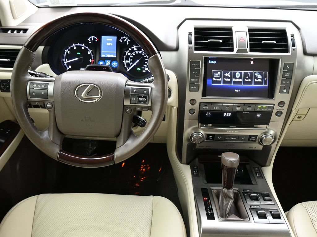Used 2019 Lexus GX 460 Luxury AWD/4WD image 7