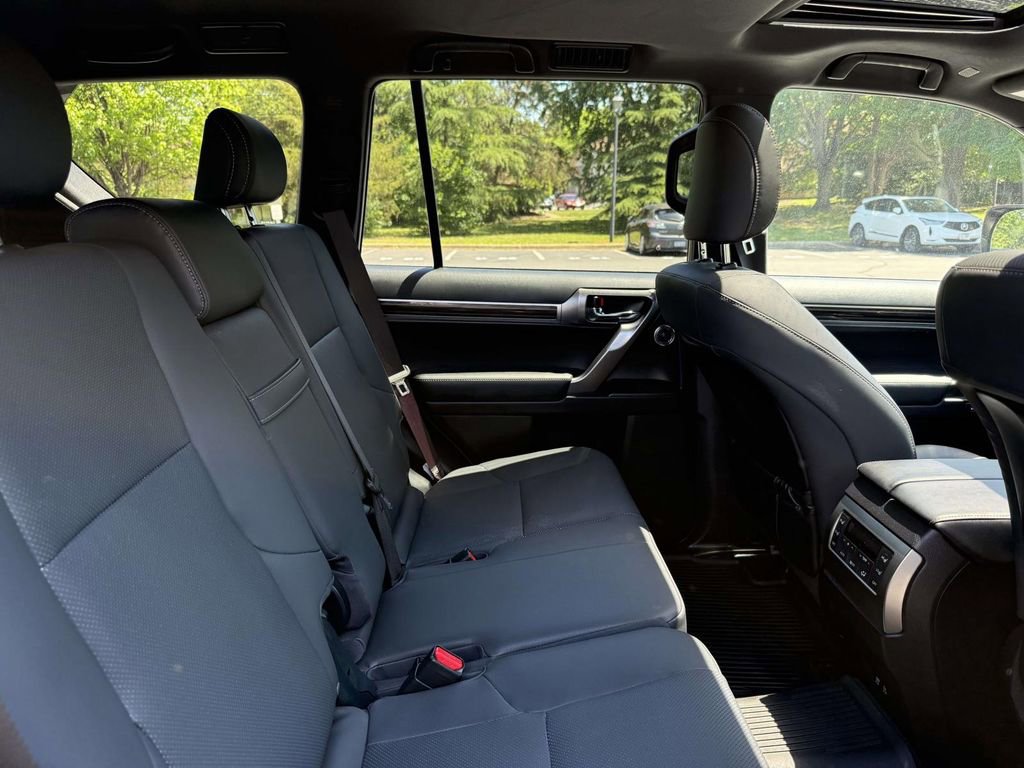 Used 2023 Lexus GX 460 Premium w/ Premium Plus Package AWD/4WD image 16