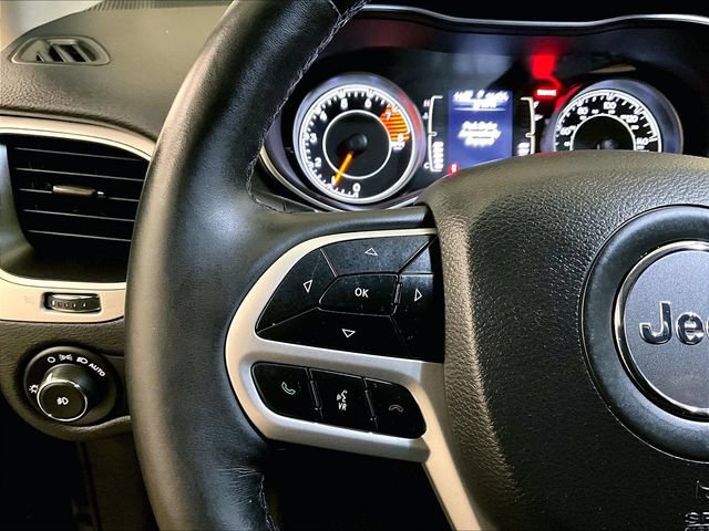 Used 2019 Jeep Cherokee Latitude AWD/4WD image 17