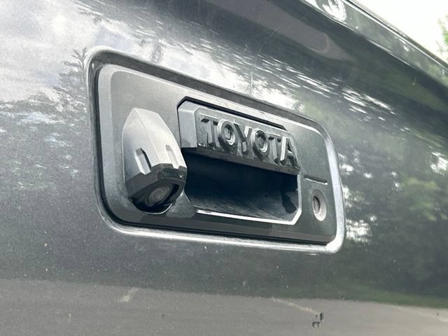 Used 2020 Toyota Tacoma TRD Off-Road w/ TRD Premium Off Road Package AWD/4WD image 21