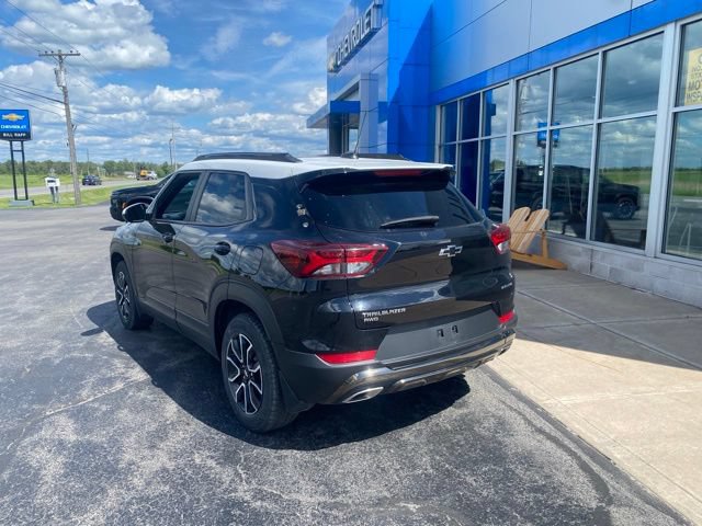 Used 2023 Chevrolet TrailBlazer ACTIV w/ Sun and Liftgate Package AWD/4WD image 3