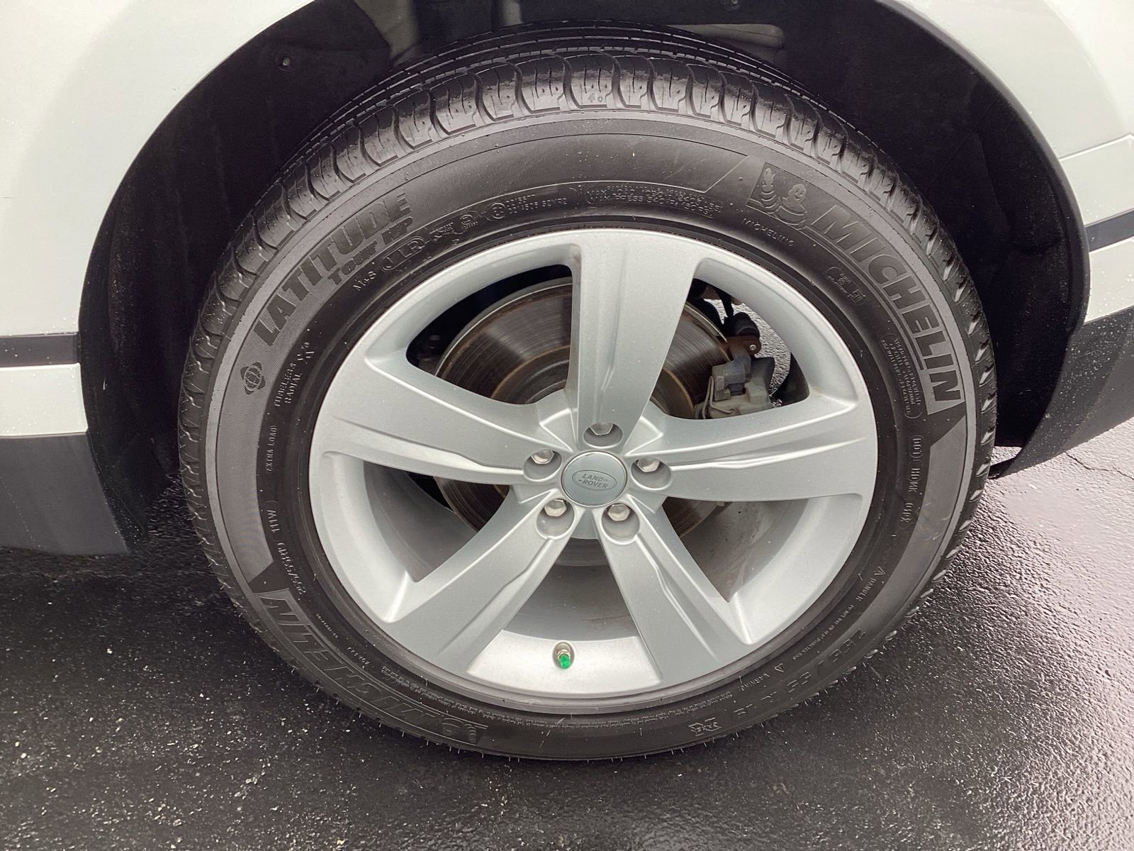 Used 2019 Land Rover Range Rover Velar S image 26