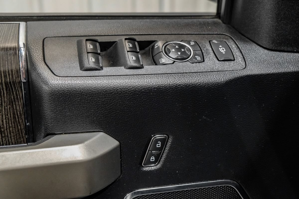 Used 2021 Ford F250 Lariat w/ FX4 Off-Road Package AWD/4WD image 42