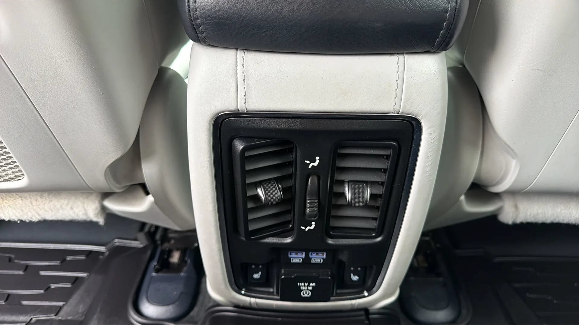 Used 2017 Jeep Grand Cherokee Summit AWD/4WD image 28