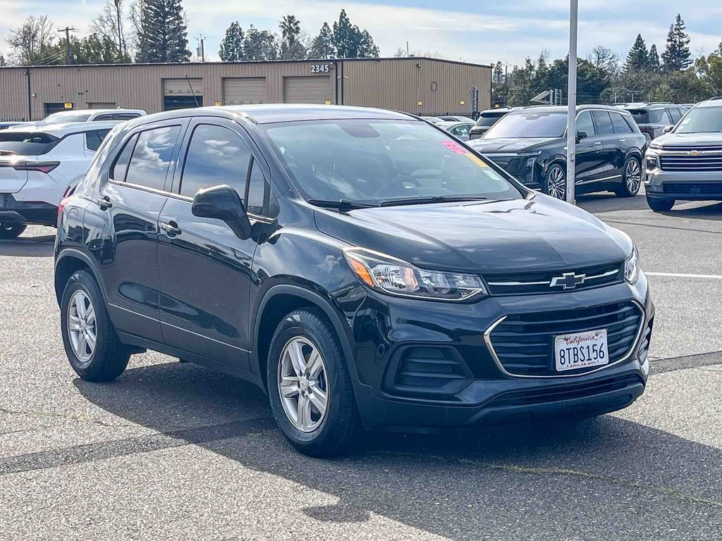 Used 2020 Chevrolet Trax LS w/ Tint and Cruise Package image 5