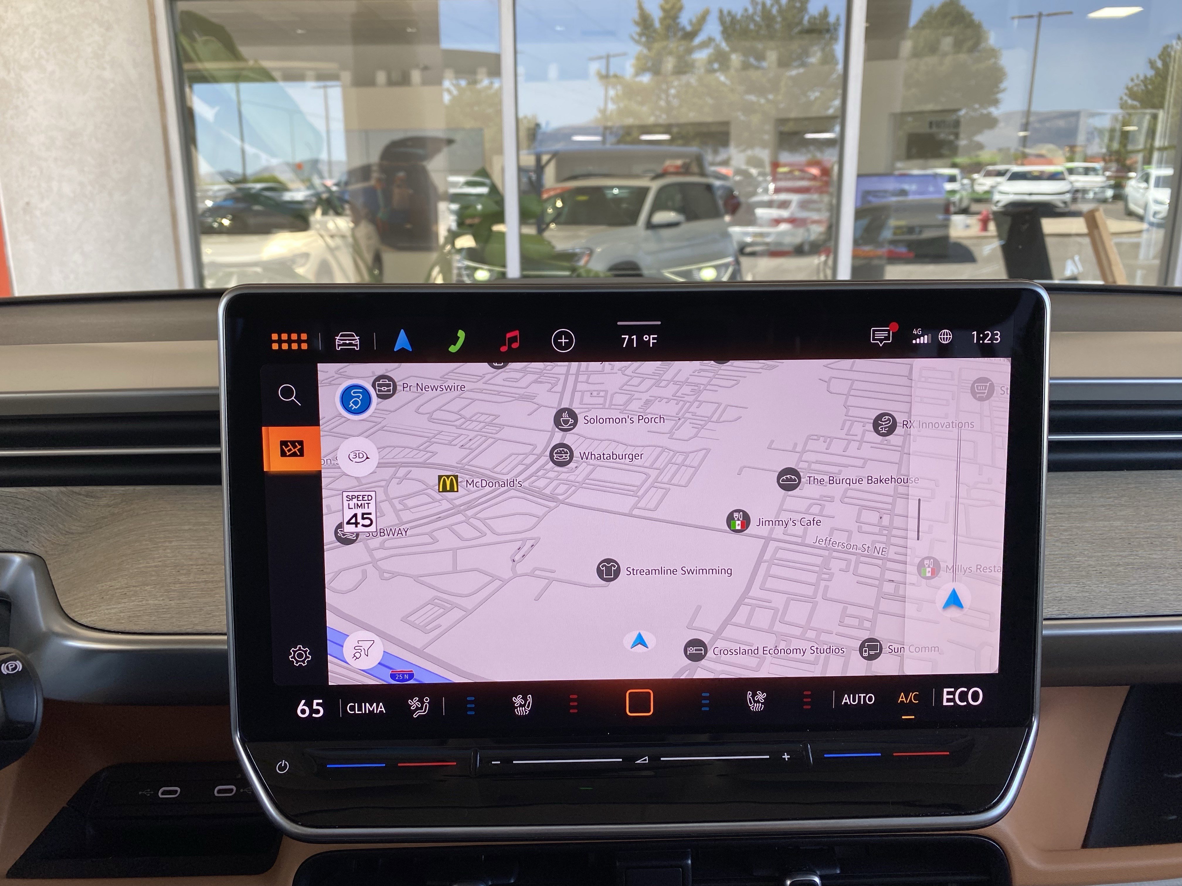 Used 2025 Volkswagen ID. Buzz 1st Edition image 3