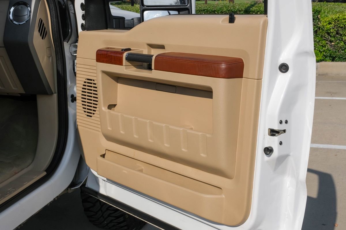 Used 2012 Ford F250 King Ranch w/ FX4 Off Road Pkg image 42