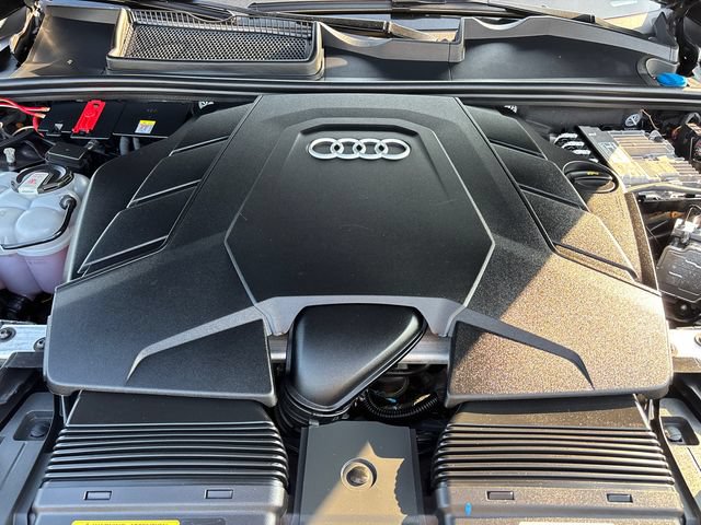Used 2025 Audi Q7 3.0T Premium Plus AWD/4WD image 33