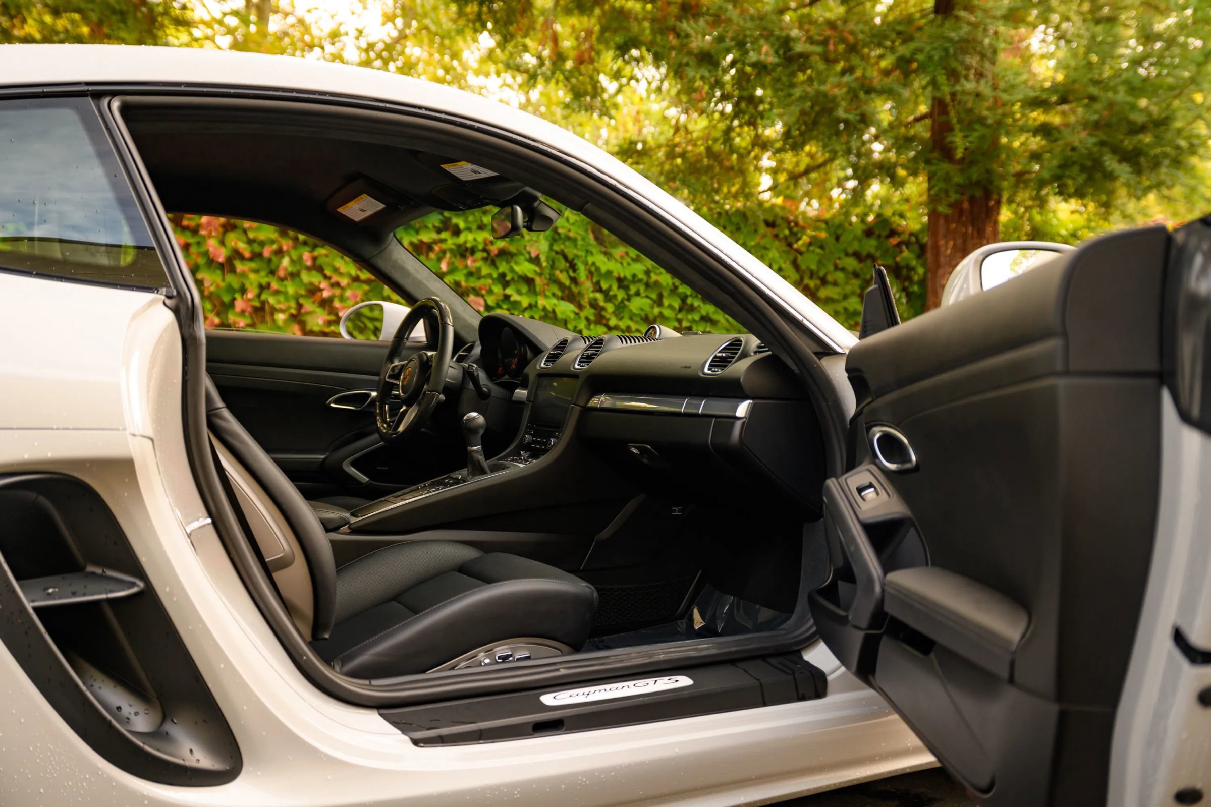 Used 2024 Porsche 718 Cayman GT4 image 37