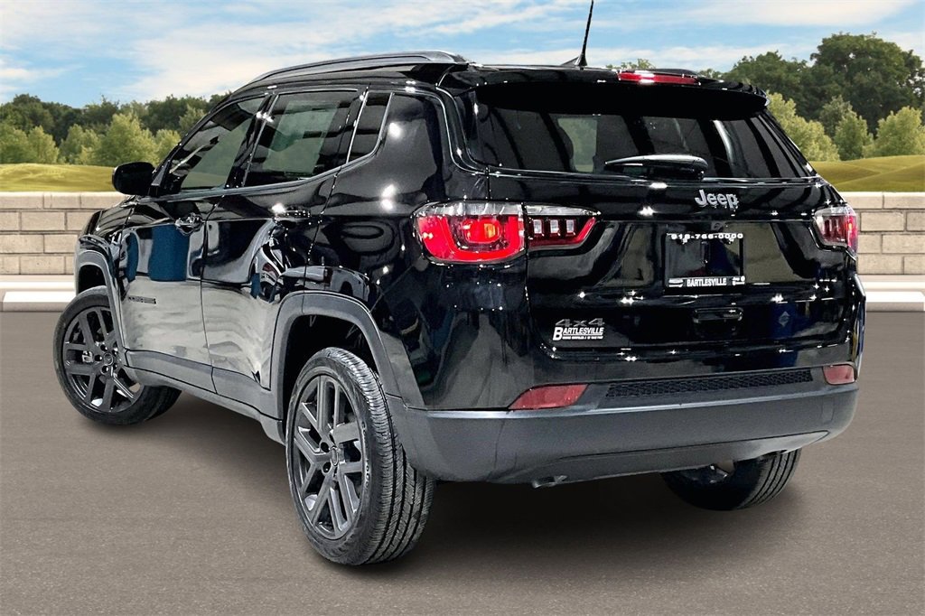 New 2026 Jeep Compass Latitude image 3