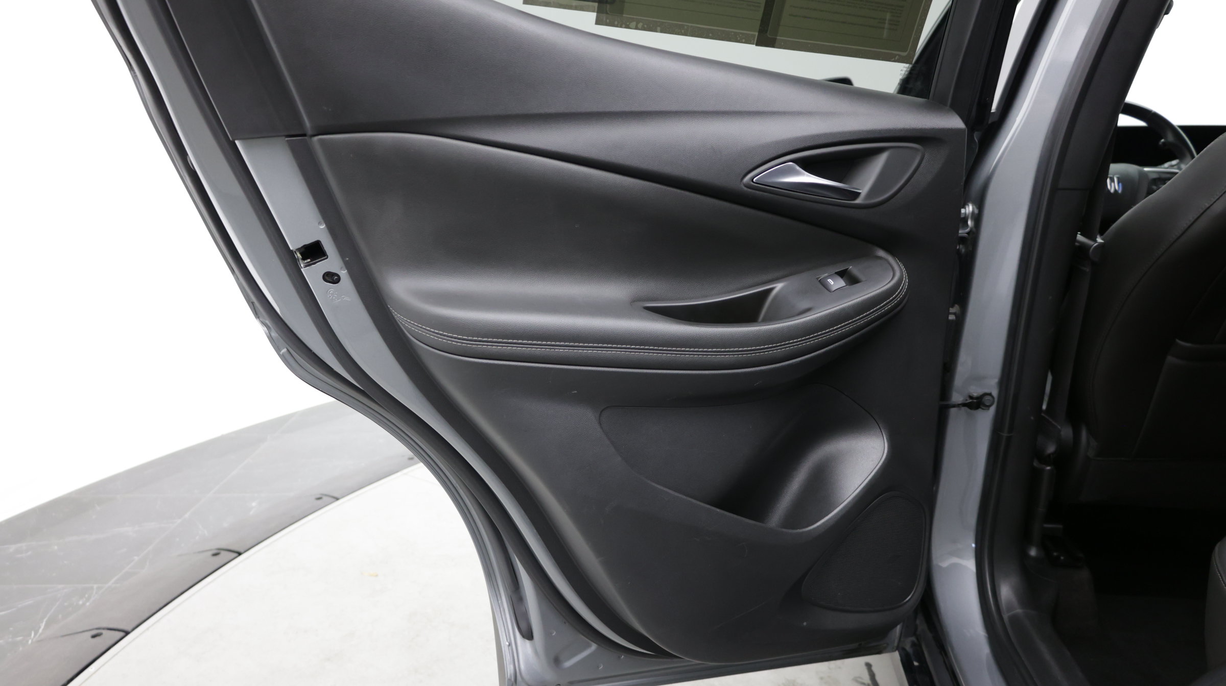 Used 2024 Buick Encore GX Sport Touring FWD image 27