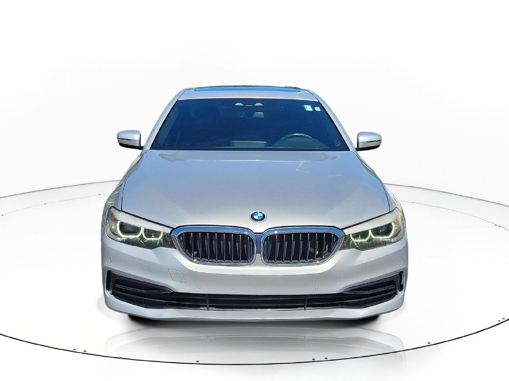 Used 2019 BMW 530e w/ Convenience Package RWD image 2