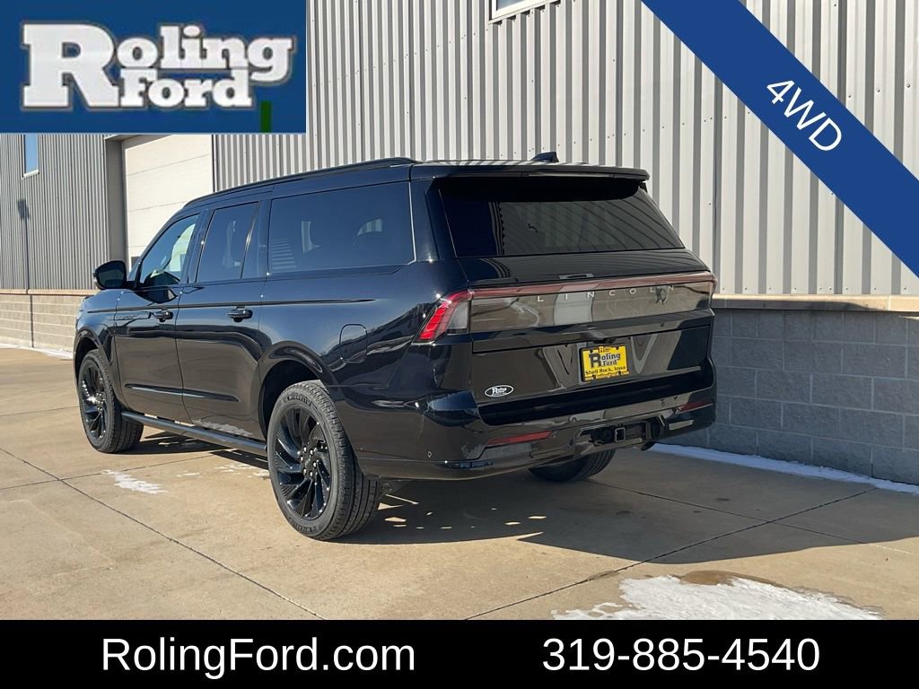 Used 2025 Lincoln Navigator L Reserve w/ Jet Appearance Package image 3