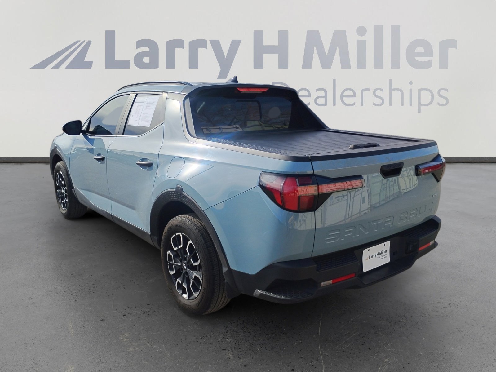 Used 2023 Hyundai Santa Cruz SEL w/ Activity Package image 3